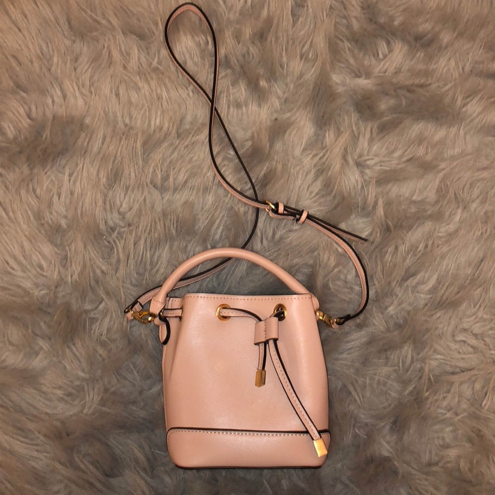 Forever 21 Light pink mini bucket bag!